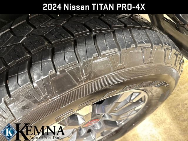 Used 2024 Nissan Titan PRO-4X w/ Pro-4x Convenience Package image 26