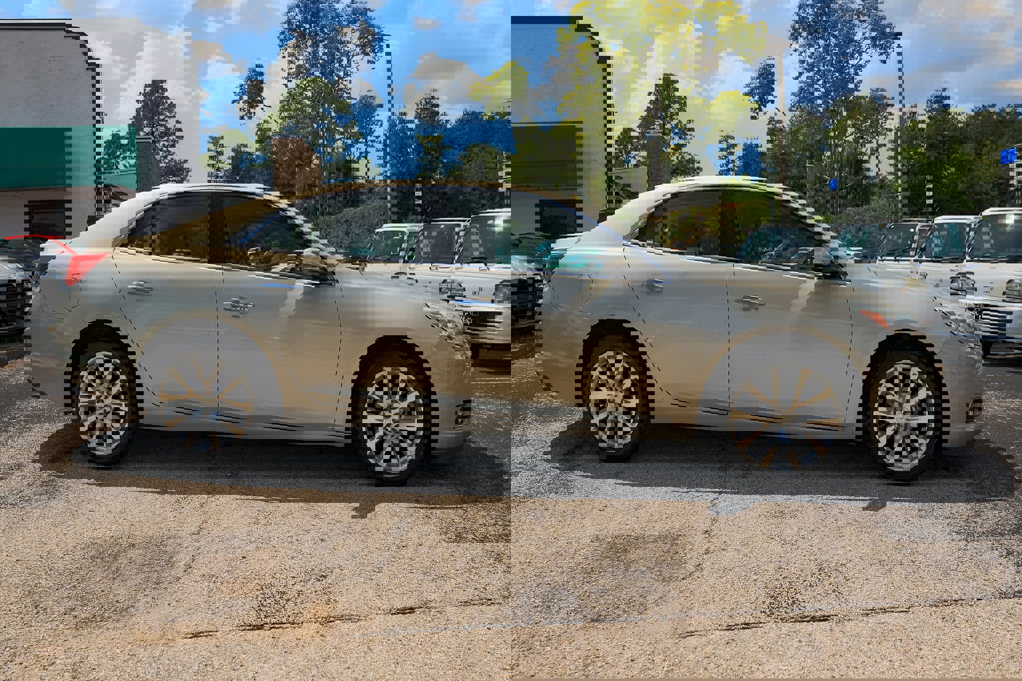 Used 2016 Chevrolet Malibu LTZ image 18