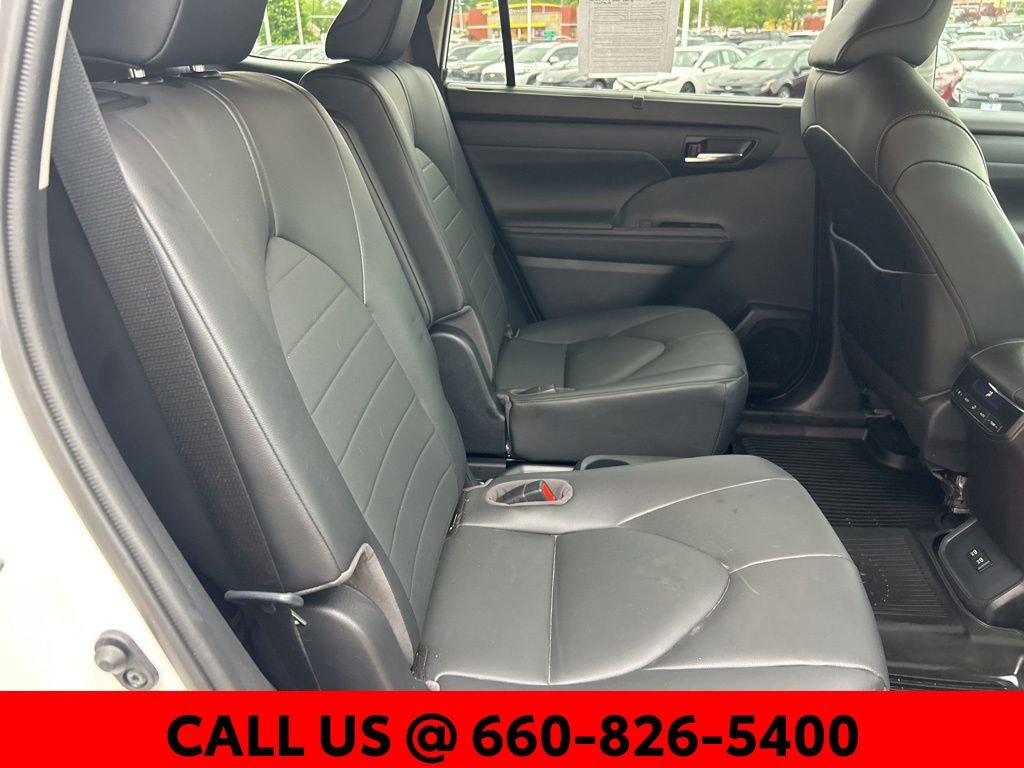 Certified 2020 Toyota Highlander XLE AWD/4WD image 9