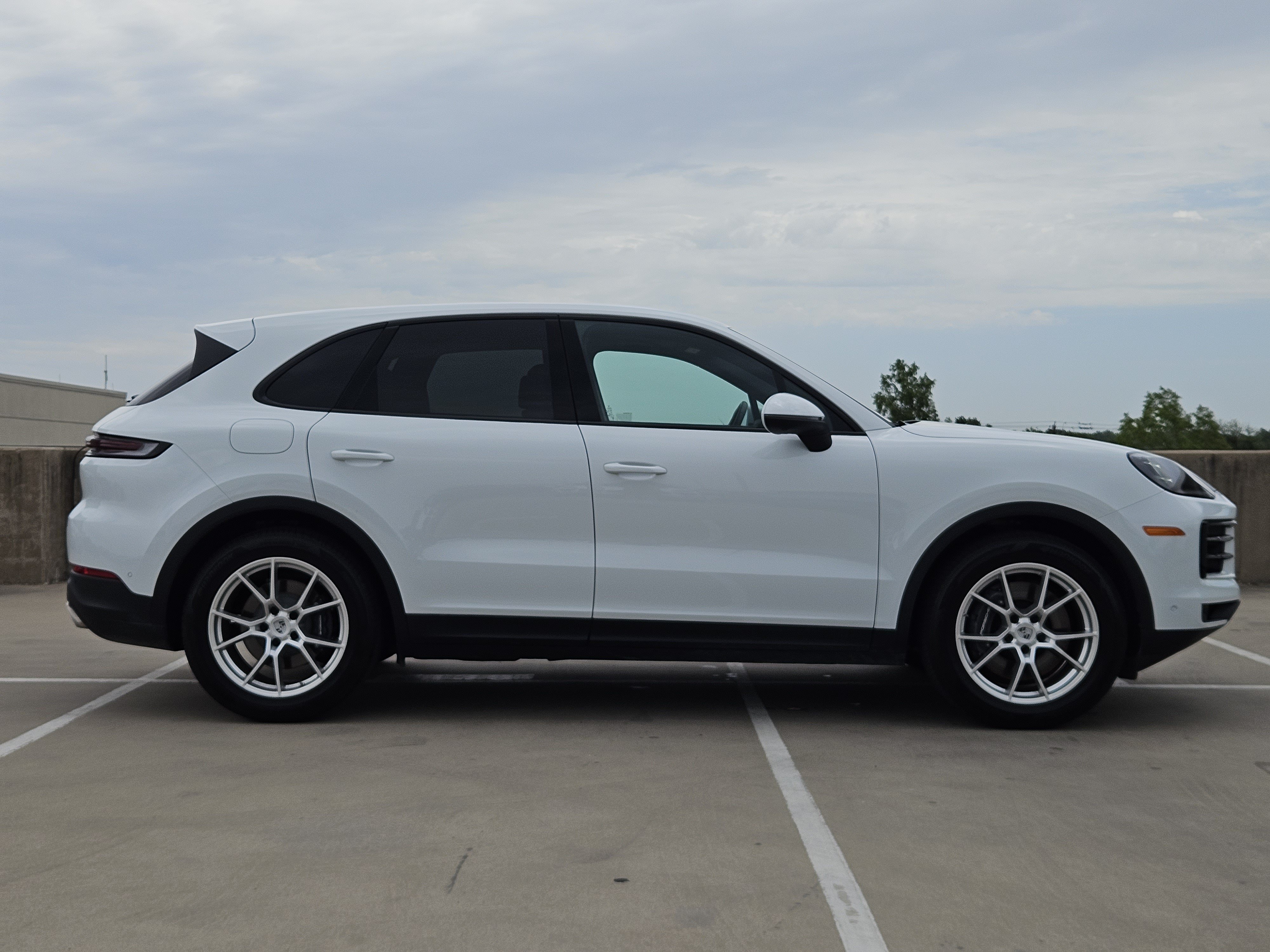 Certified 2026 Porsche Cayenne AWD/4WD image 9