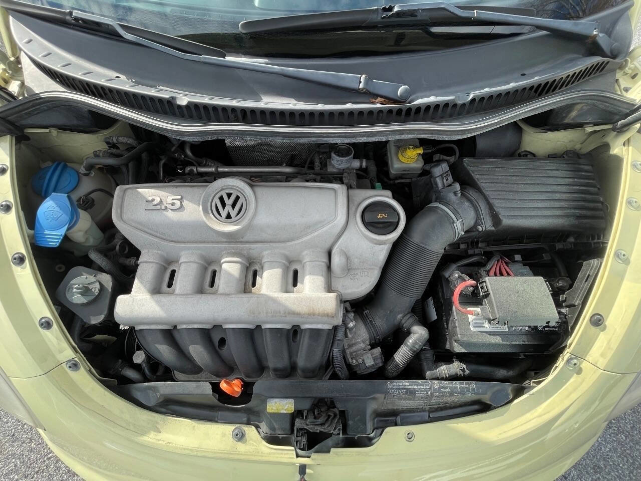 Used 2006 Volkswagen Beetle 2.5 PZEV 2dr Convertible (2.5L image 39