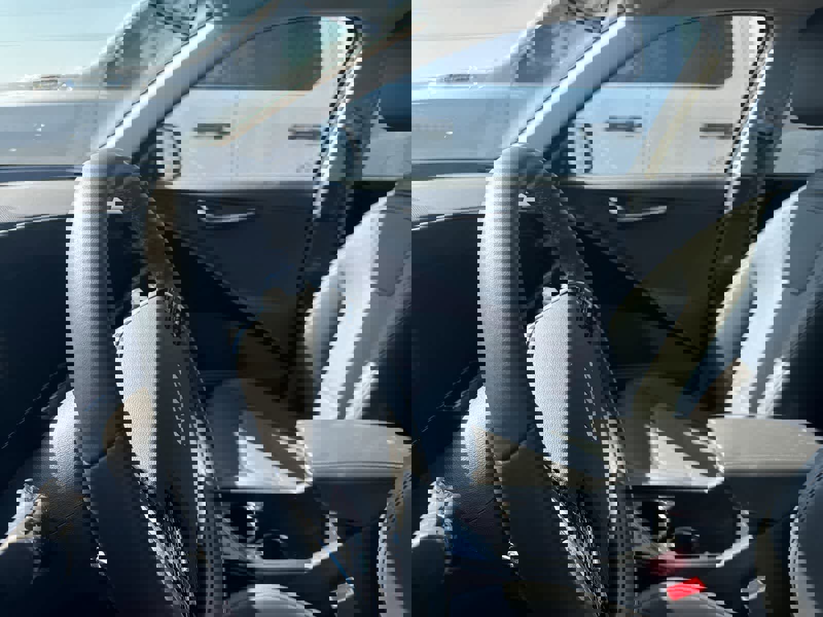 Used 2023 Kia Niro EX image 32