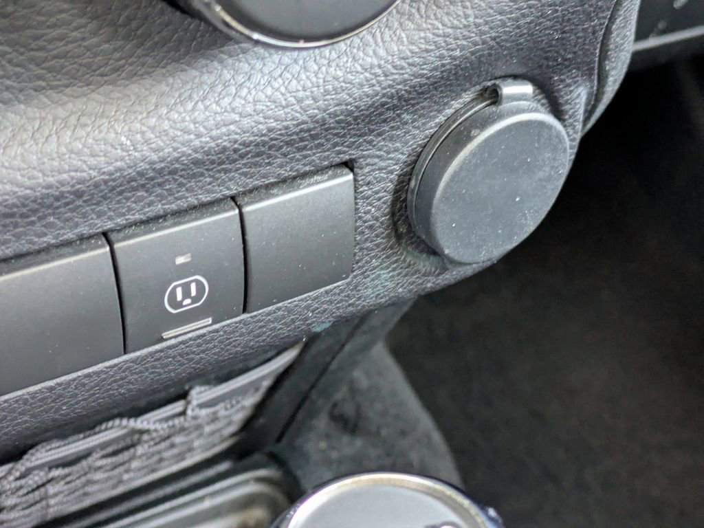 Used 2017 Jeep Wrangler Unlimited Sahara w/ Connectivity Group image 26