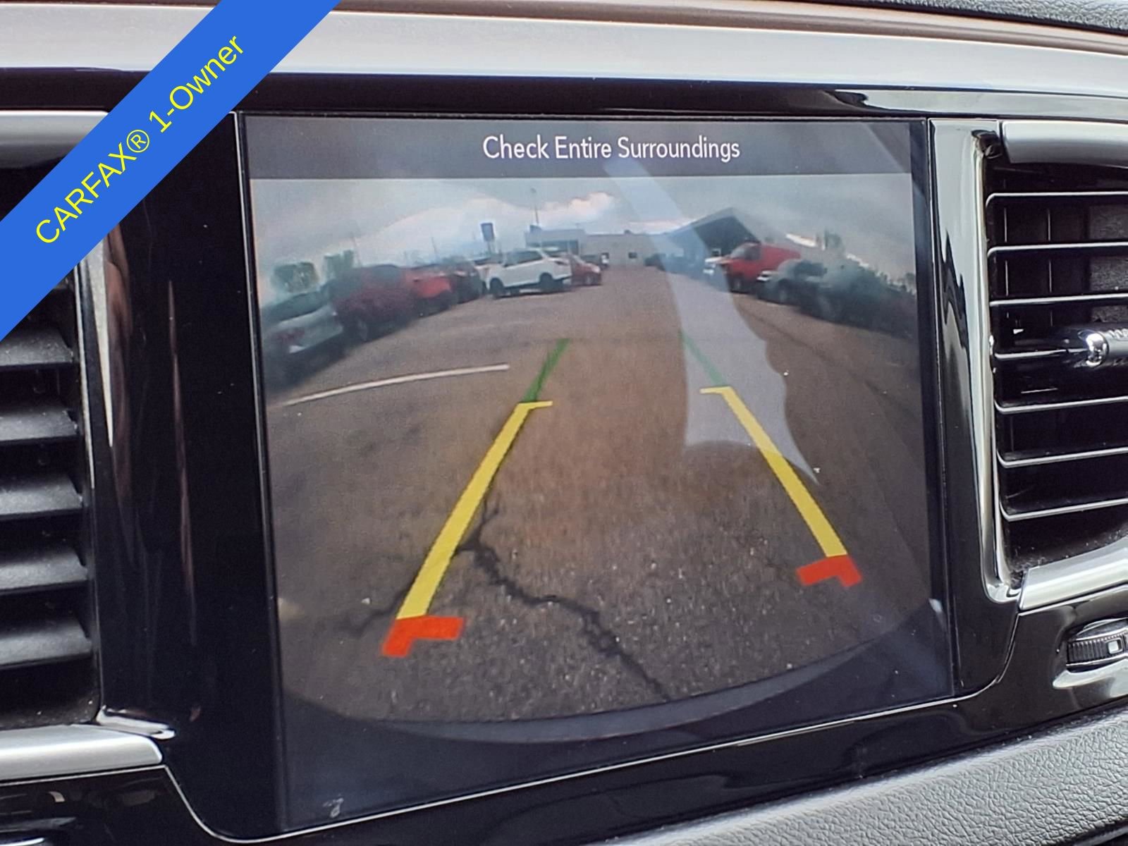 Used 2018 Chrysler Pacifica Touring-L FWD image 22