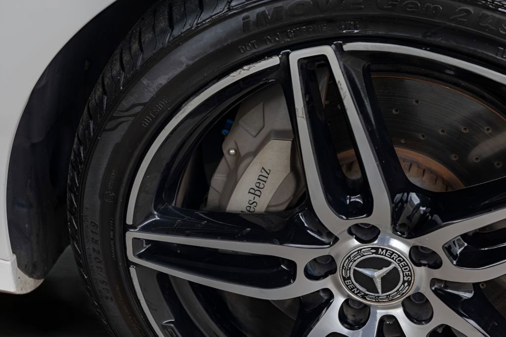 Used 2020 Mercedes-Benz E 350 Sedan image 11