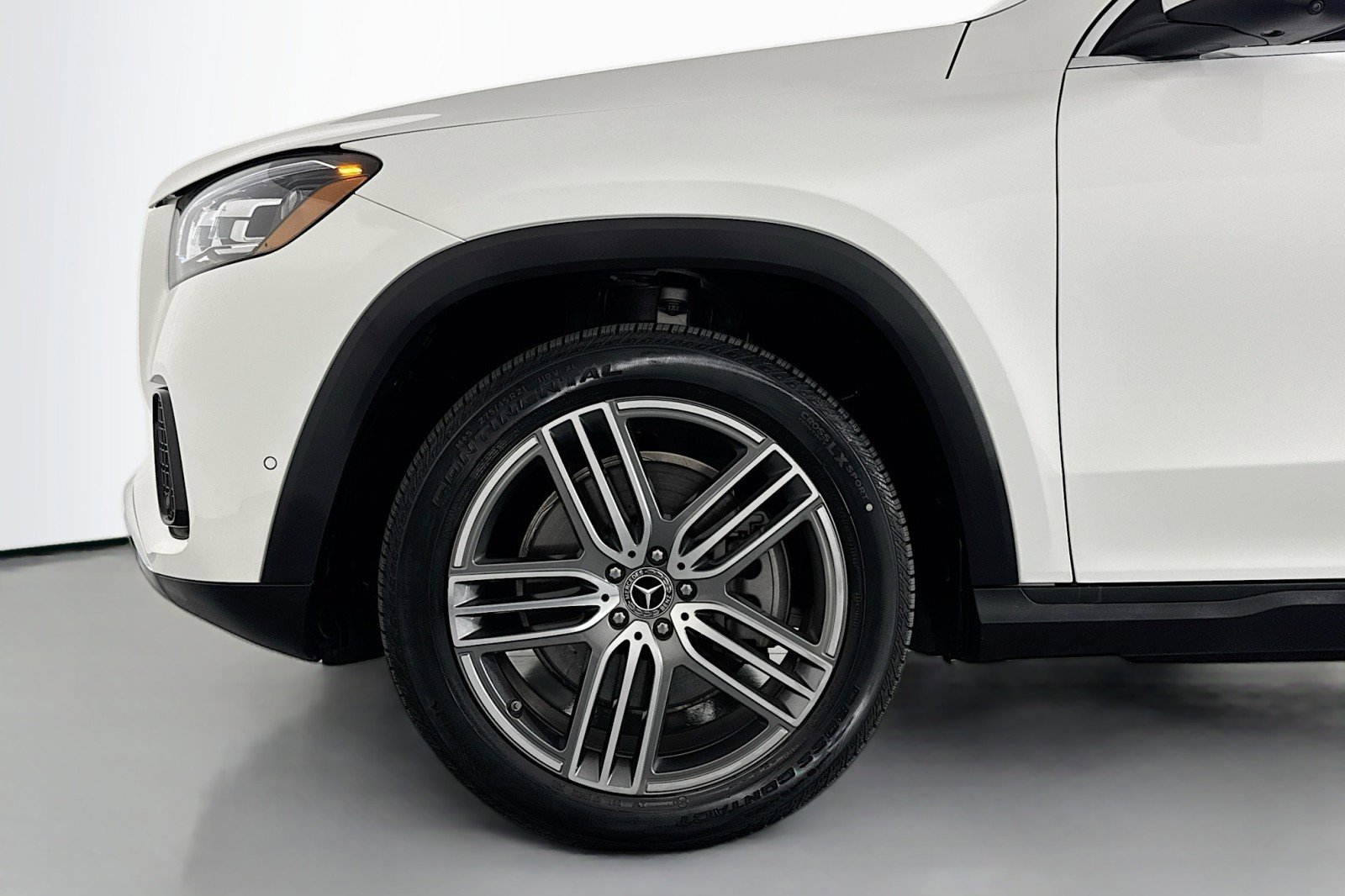 Certified 2024 Mercedes-Benz GLS 450 4MATIC image 11