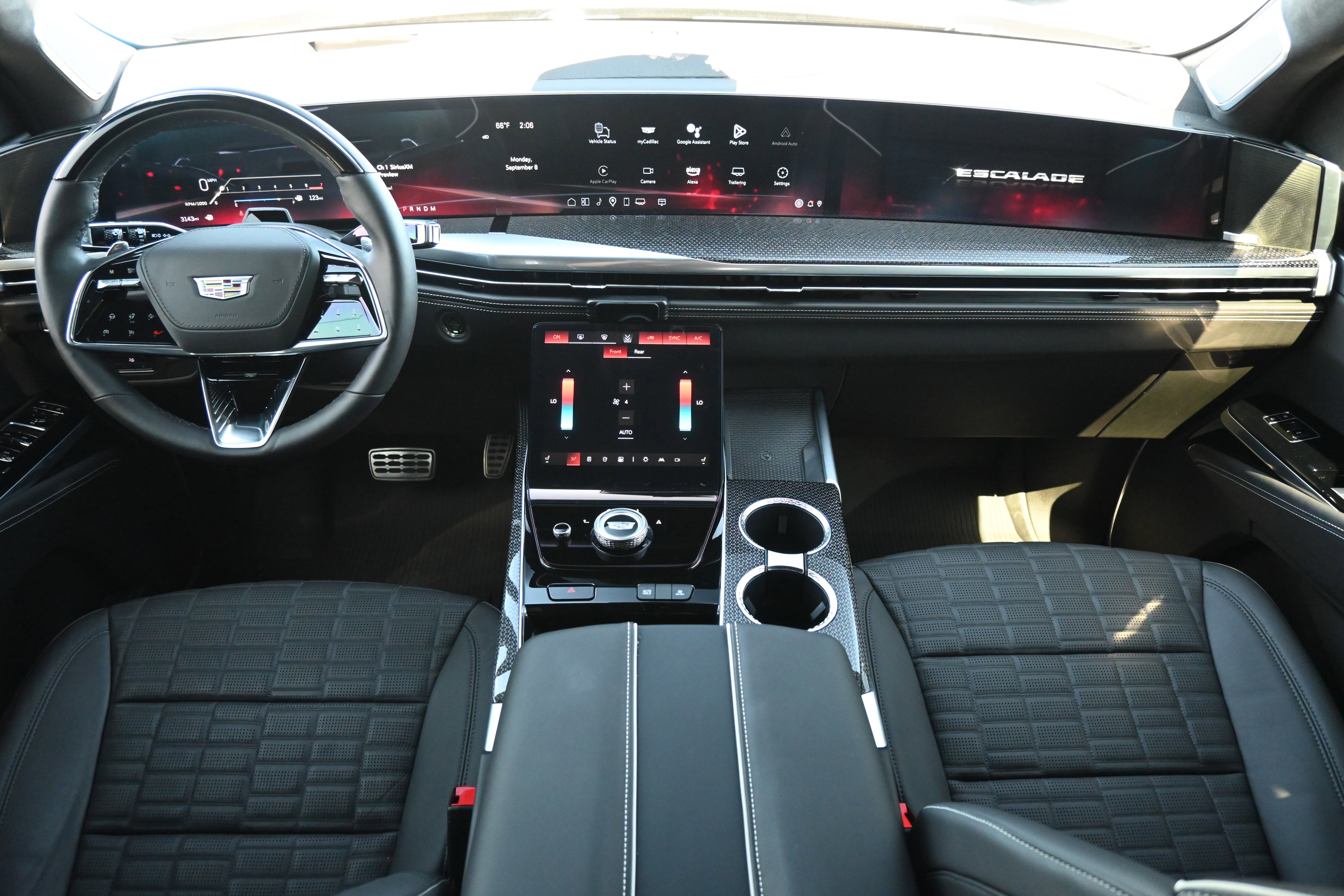 Used 2025 Cadillac Escalade V image 3