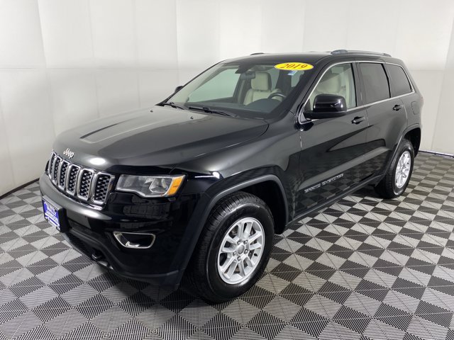 Used 2019 Jeep Grand Cherokee Laredo AWD/4WD image 10