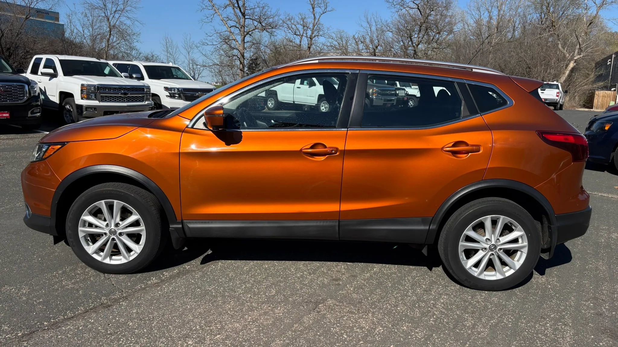 Used 2017 Nissan Rogue Sport SV w/ SV Premium Package image 5