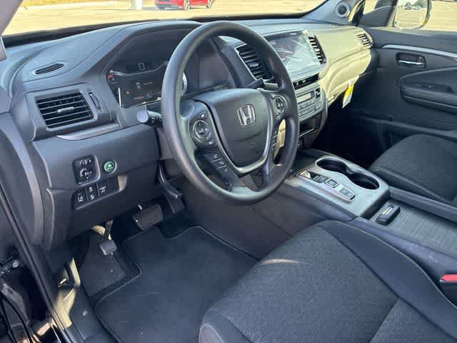 Used 2023 Honda Ridgeline Sport image 2