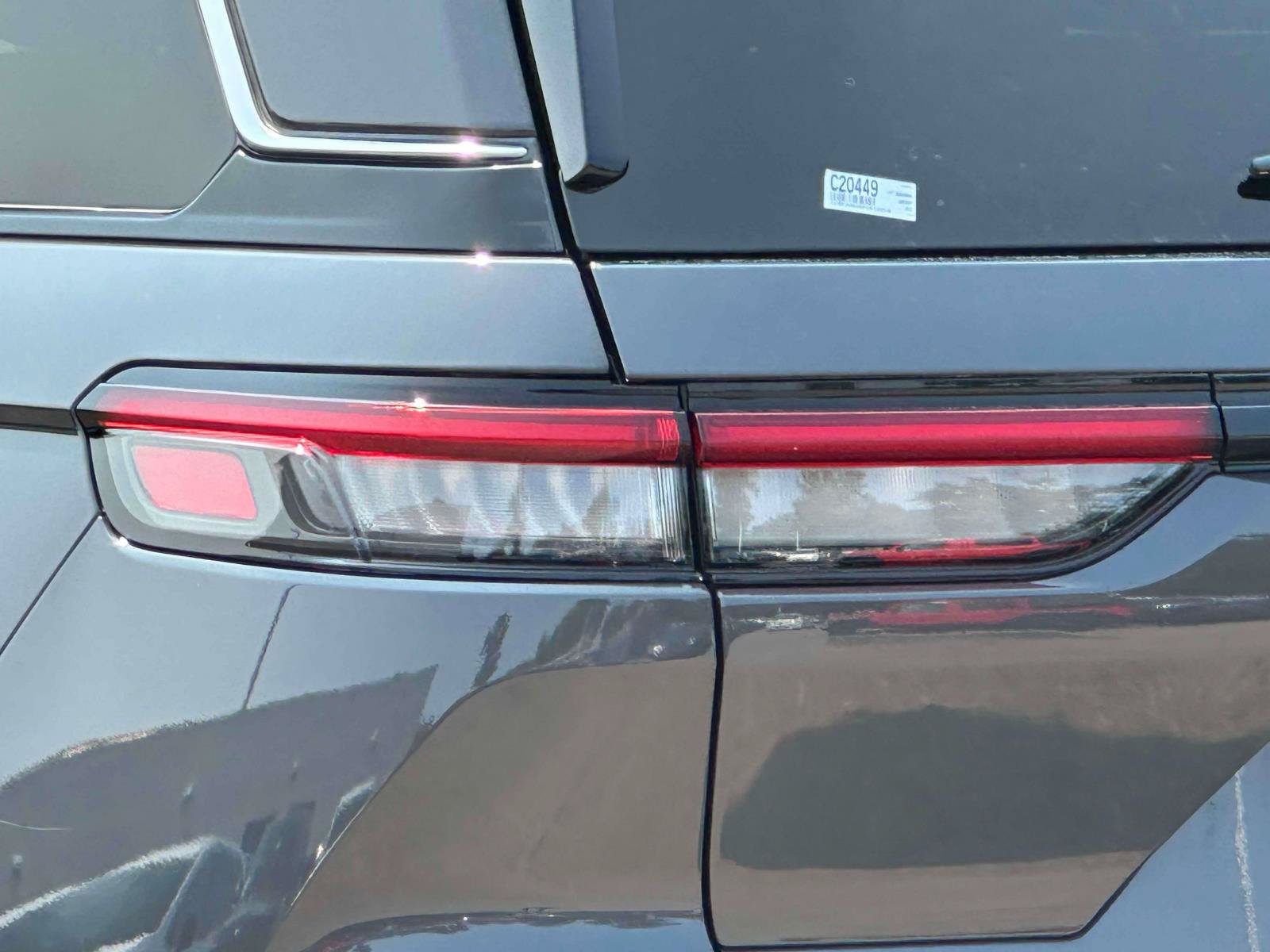 Used 2023 Jeep Grand Cherokee Limited w/ Luxury Tech Group II AWD/4WD image 9