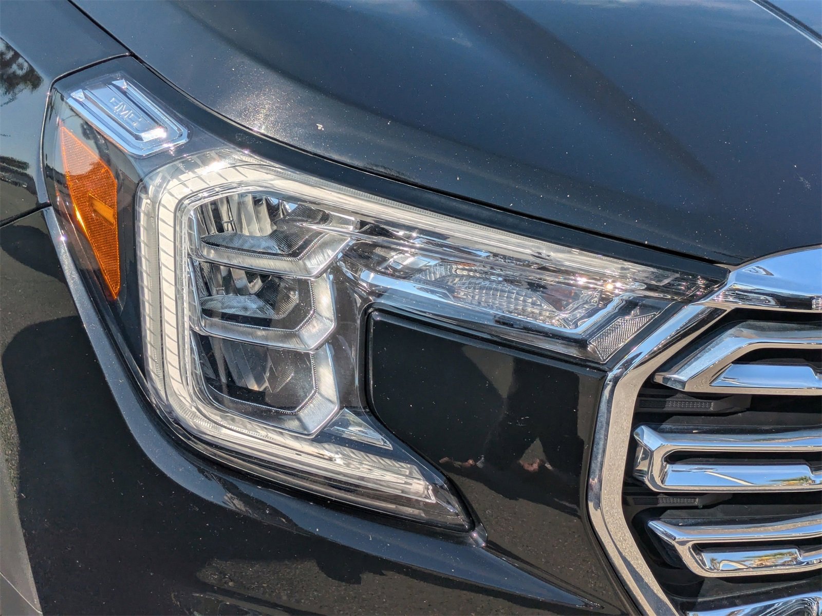 Used 2023 GMC Terrain SLT image 9