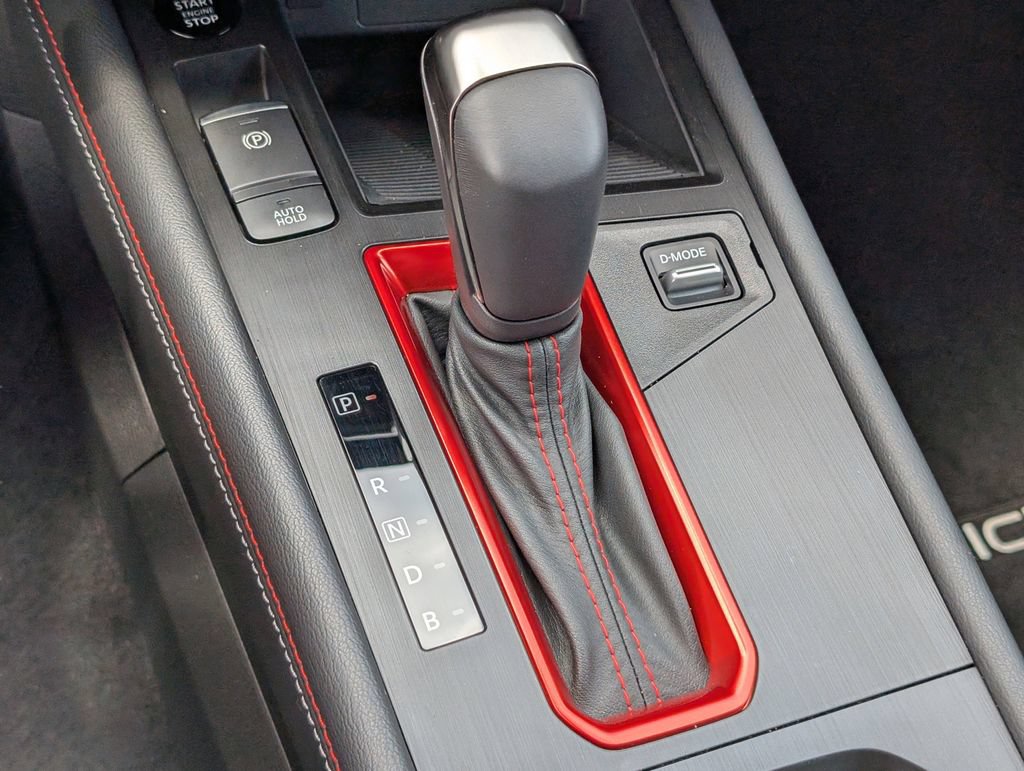 Certified 2025 Nissan Kicks SR FWD image 29