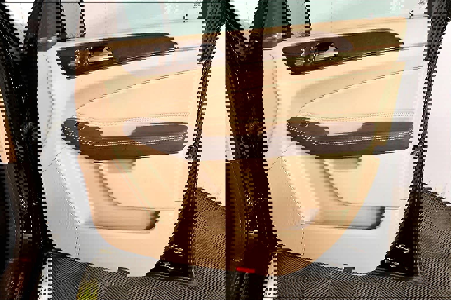 Used 2018 Mercedes-Benz GLE 350 4MATIC image 23