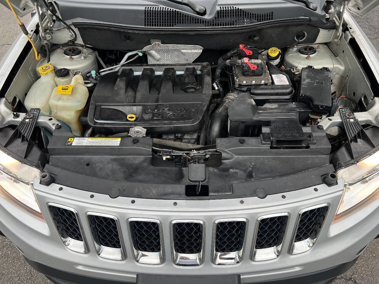 Used 2011 Jeep Compass Latitude AWD/4WD image 37