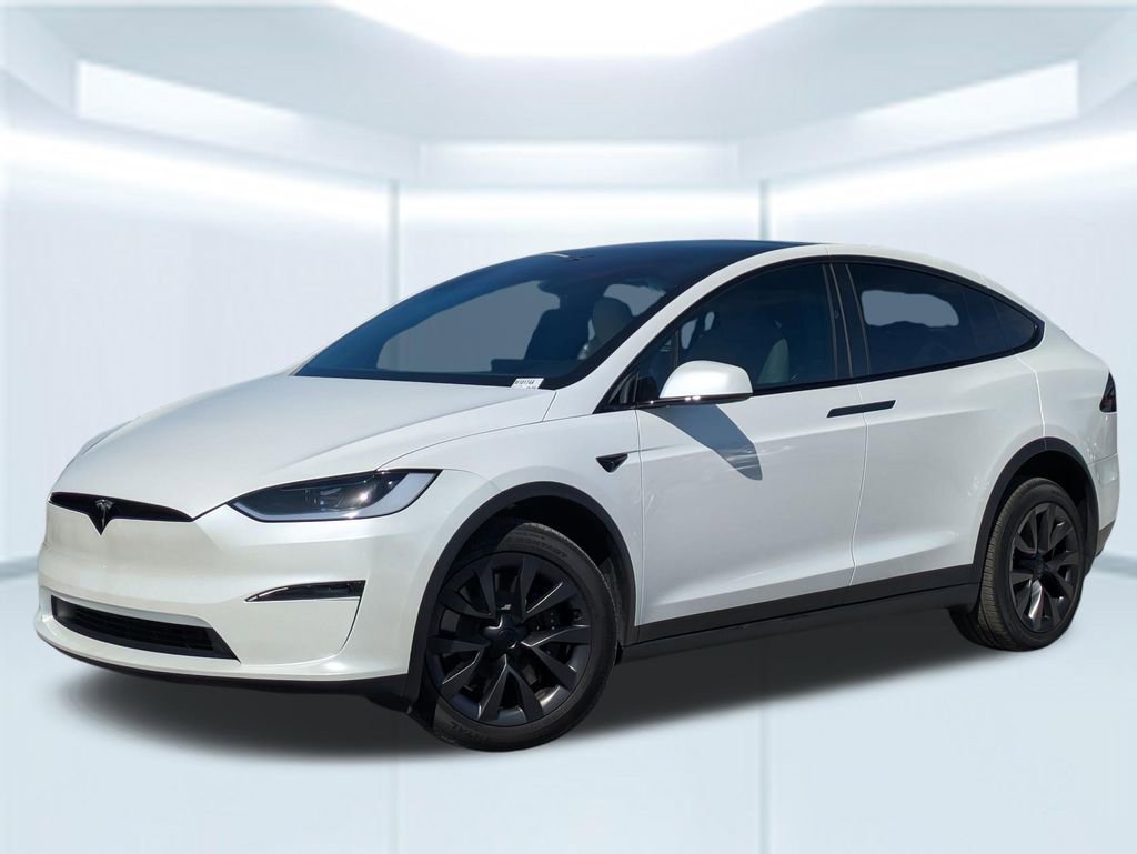 Used 2024 Tesla Model X image 2