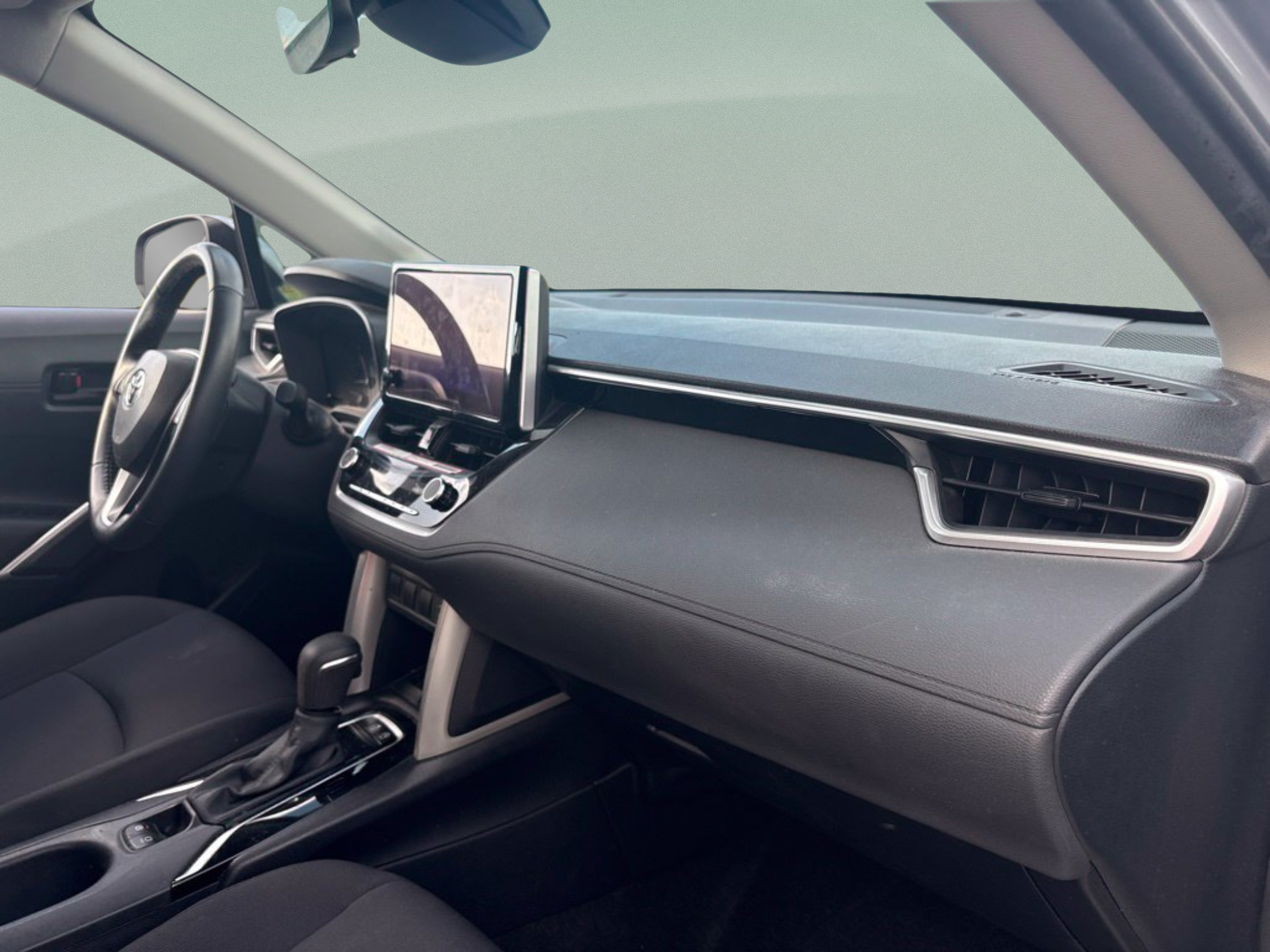 Used 2024 Toyota Corolla Cross LE FWD image 22