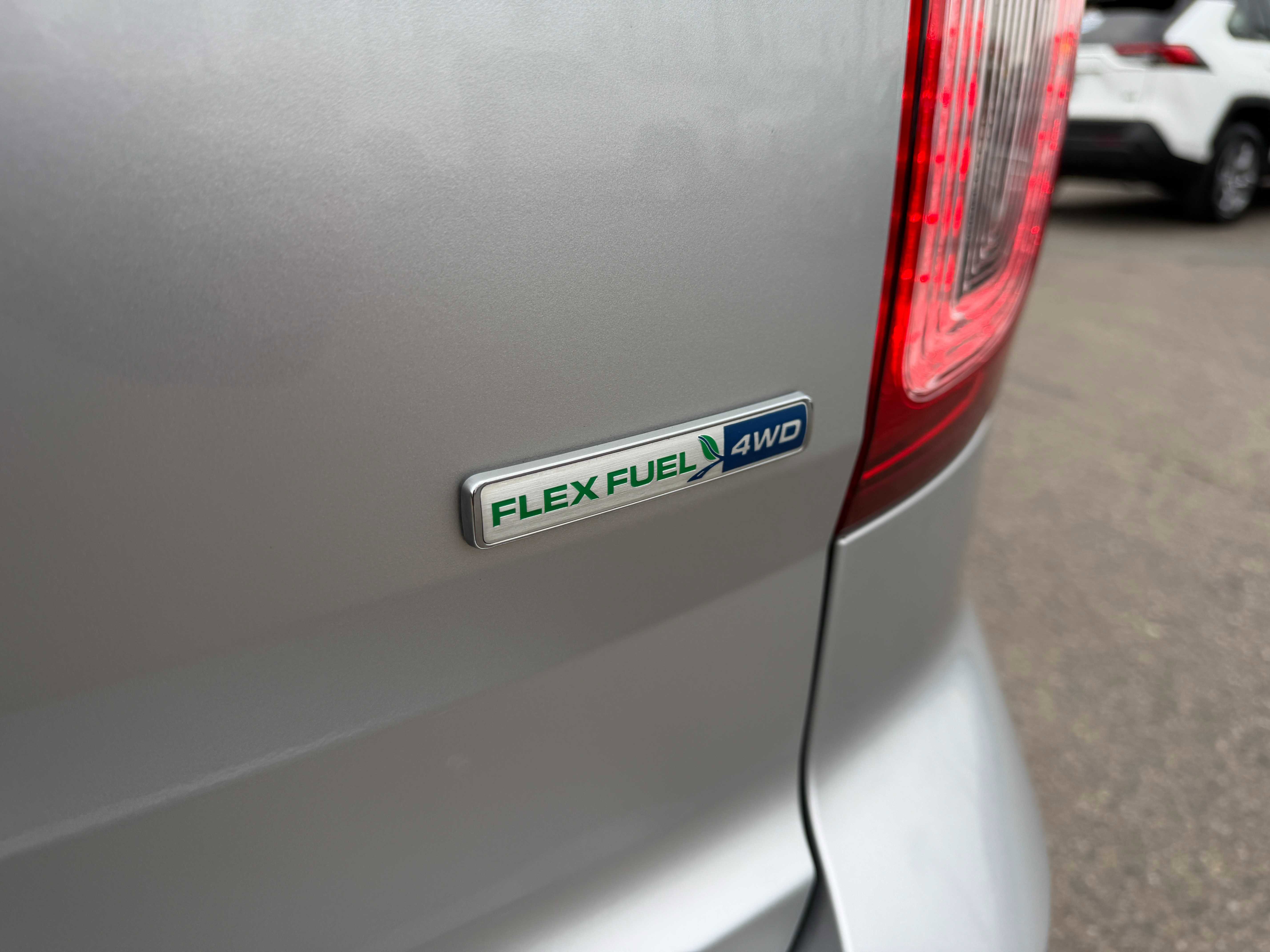 Used 2015 Ford Explorer 4WD image 9