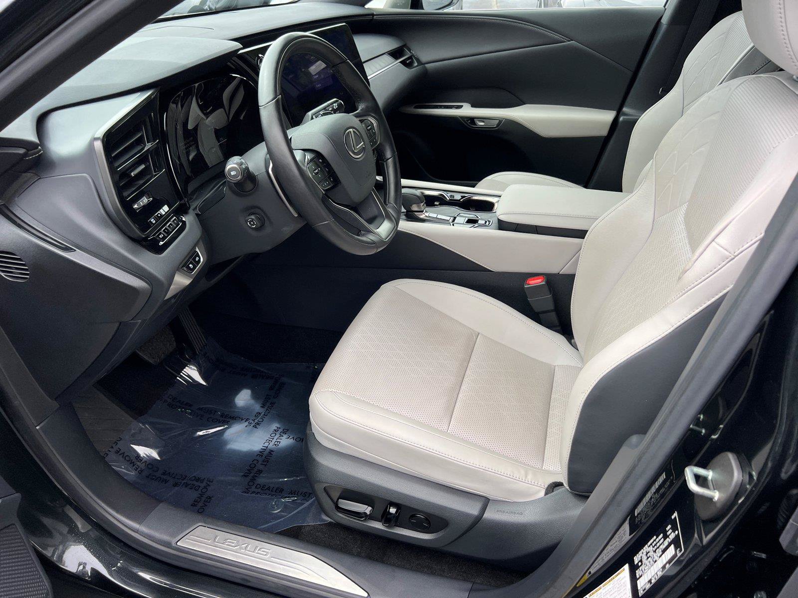Certified 2026 Lexus RX 350 Premium Plus w/ Accessory Package (Z1) FWD image 9