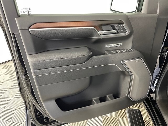 New 2026 GMC Sierra 1500 Denali w/ Denali Reserve Package image 9