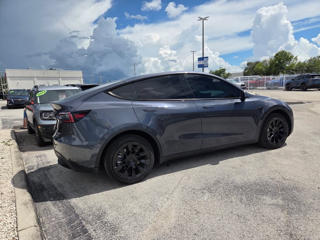 Used 2022 Tesla Model Y Long Range AWD/4WD image 15