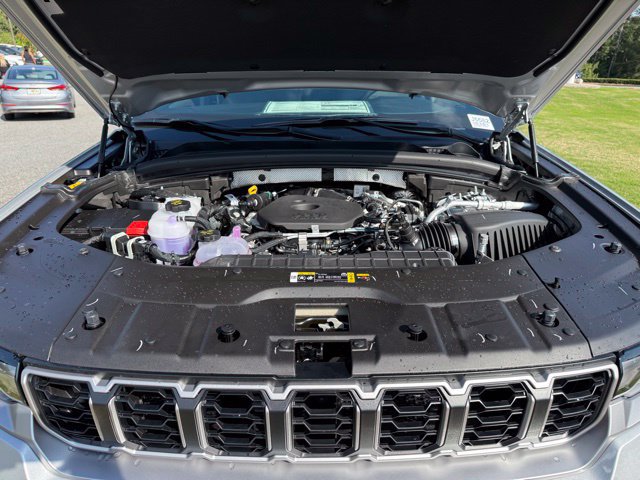 New 2026 Jeep Grand Cherokee Limited w/ Trailer Tow Package AWD/4WD image 31