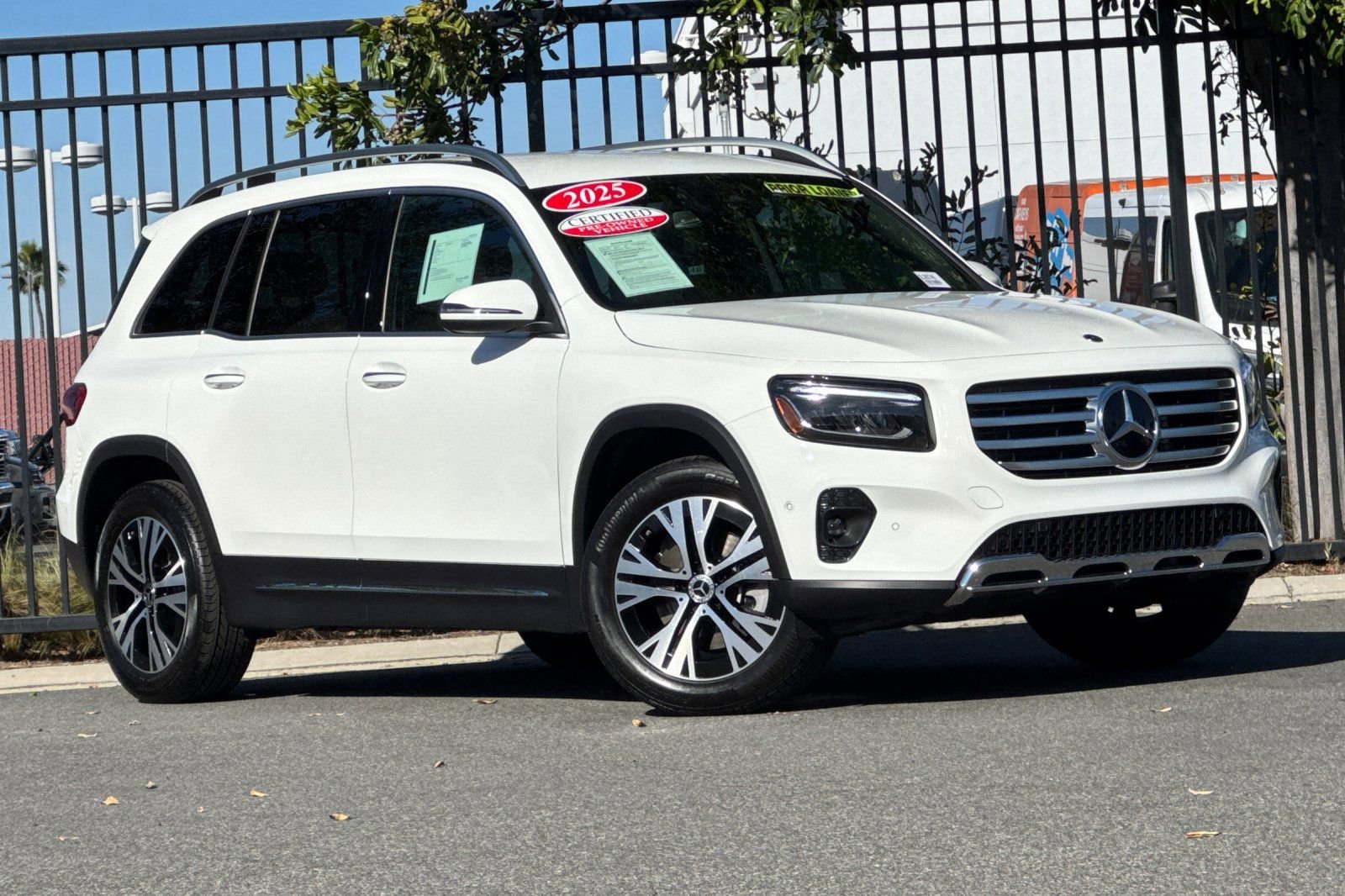 Certified 2025 Mercedes-Benz GLB 250 image 2