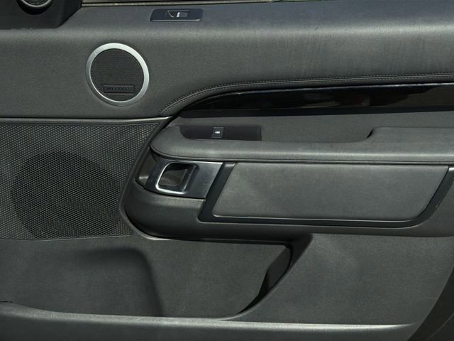 Used 2024 Land Rover Discovery S AWD/4WD image 35