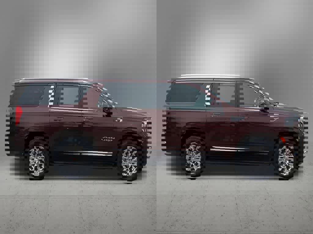 Used 2023 GMC Yukon XL SLT w/ SLT Luxury Package image 7