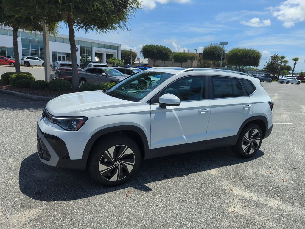 New 2026 Volkswagen Taos SE AWD/4WD image 13