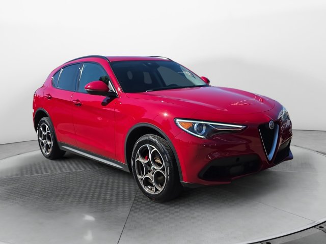 Used 2018 Alfa Romeo Stelvio Sport w/ Quick Order Package 22J Sport AWD/4WD image 7