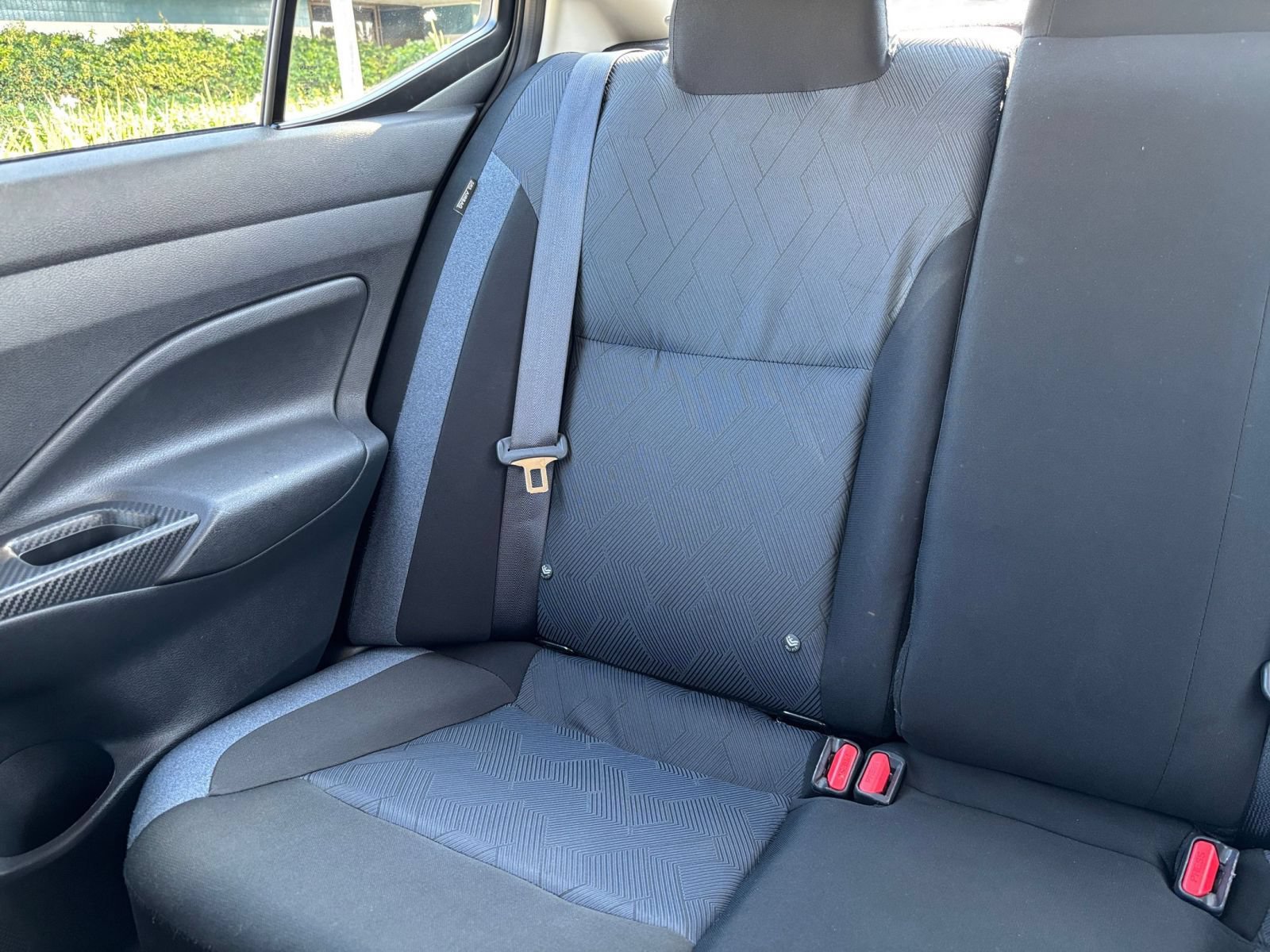 Used 2025 Nissan Versa SV FWD image 36