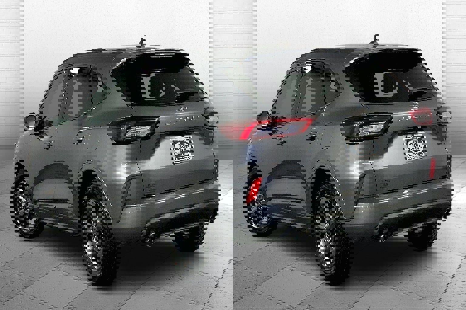 Used 2024 Ford Escape ST-Line image 11