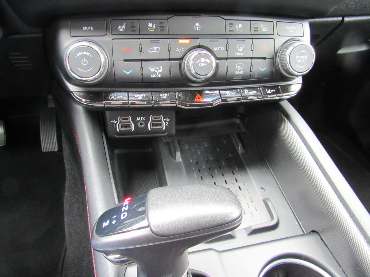 Used 2025 Dodge Durango GT AWD/4WD image 27