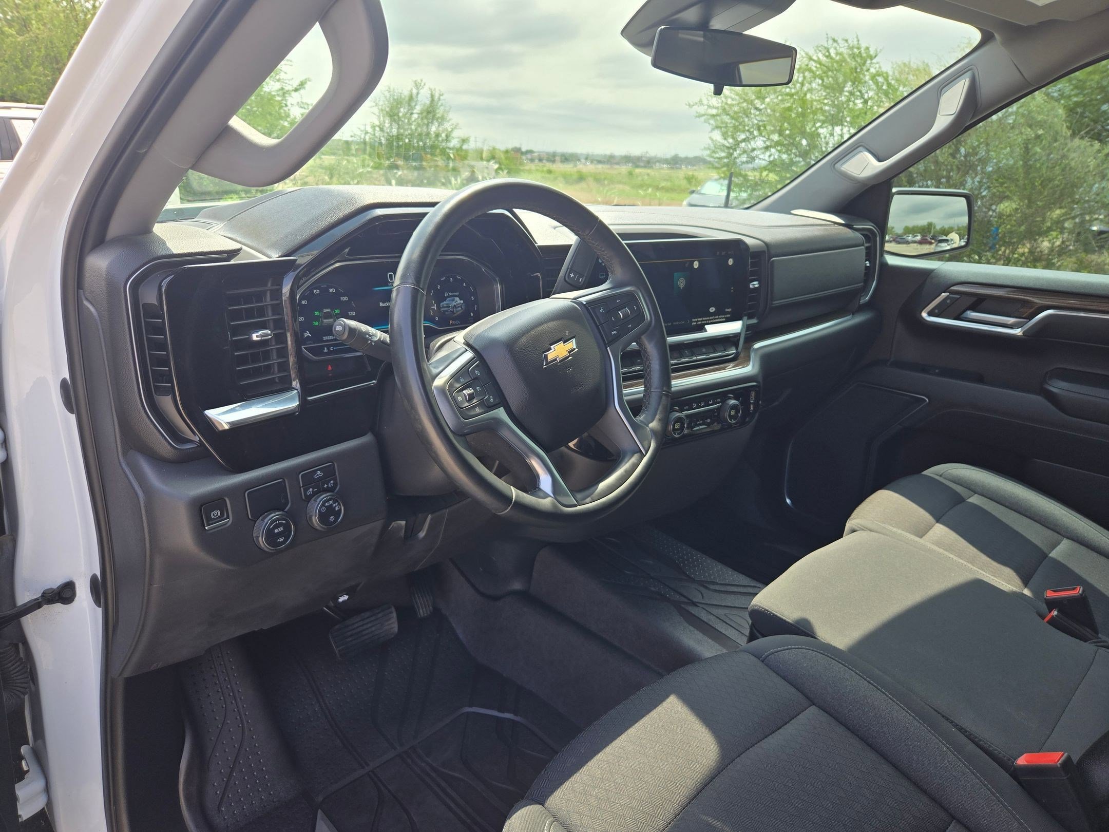 Certified 2023 Chevrolet Silverado 1500 LT RWD image 11