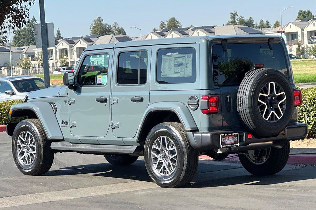 New 2026 Jeep Wrangler Unlimited Sahara AWD/4WD image 6