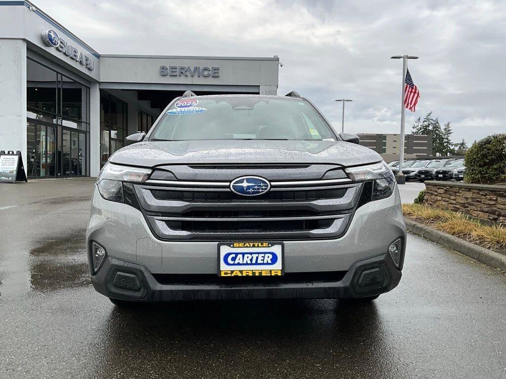 Certified 2025 Subaru Forester Premium image 3