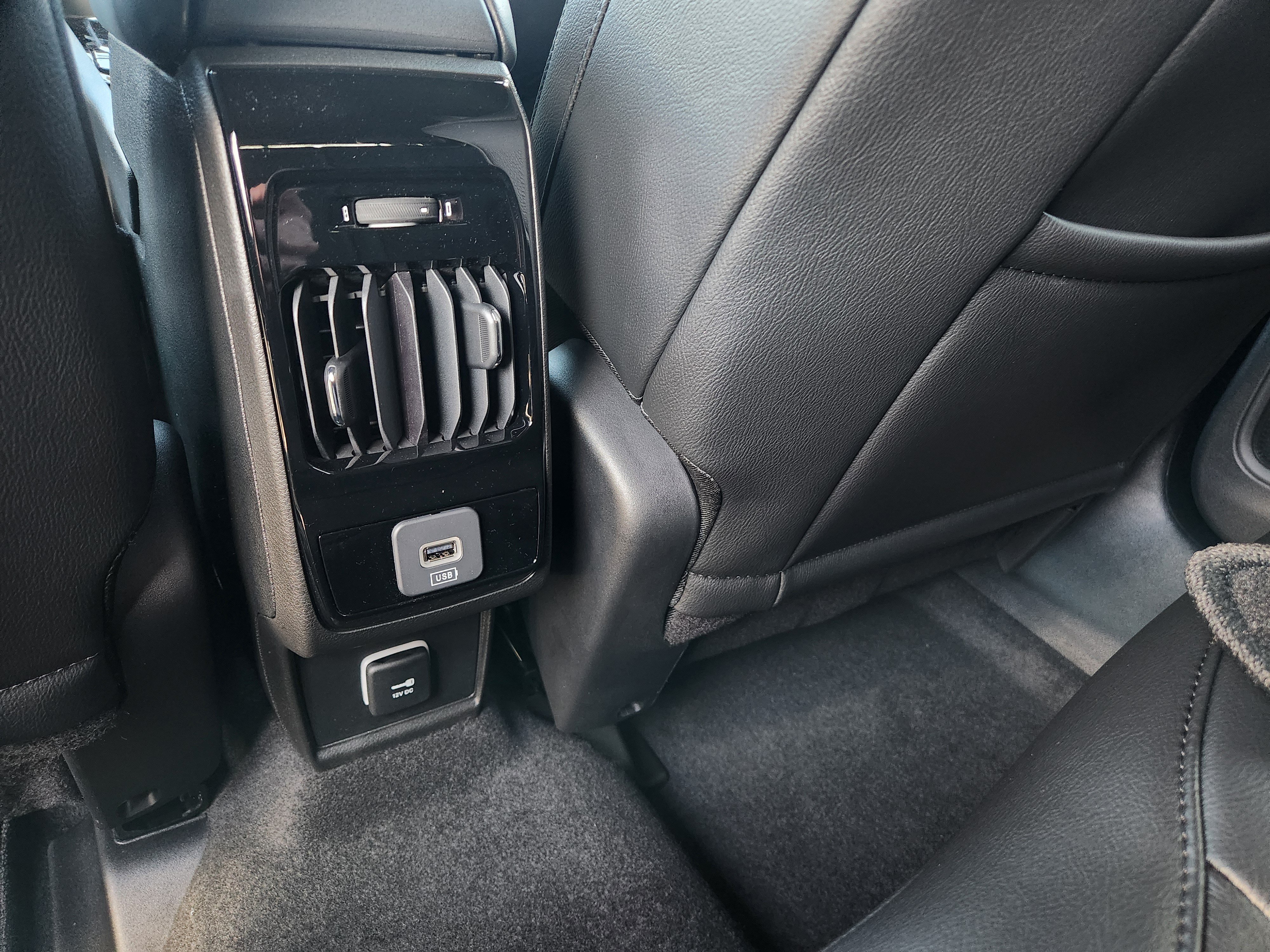 New 2026 Jeep Compass Latitude AWD/4WD image 9