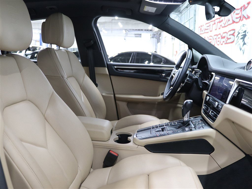 Used 2020 Porsche Macan S AWD/4WD image 16
