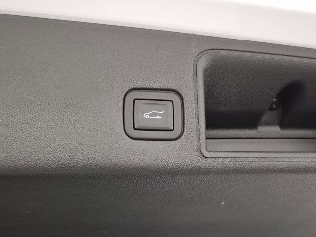 Used 2023 GMC Terrain Denali image 11