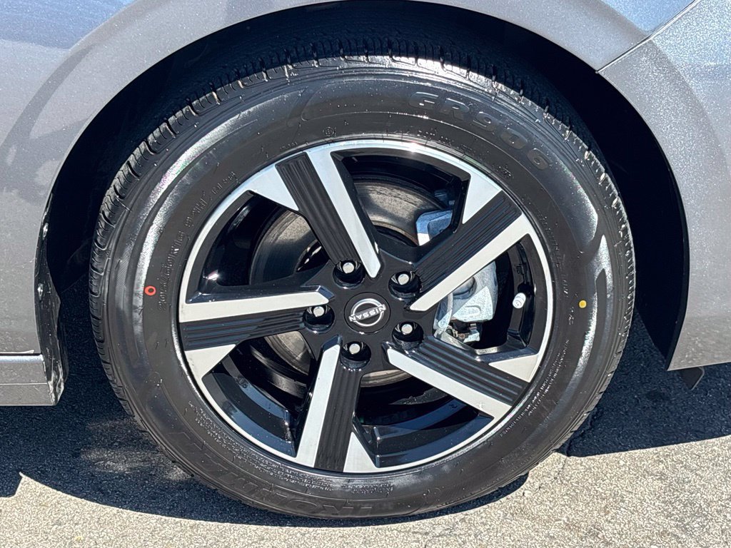 Used 2025 Nissan Sentra SV FWD image 25