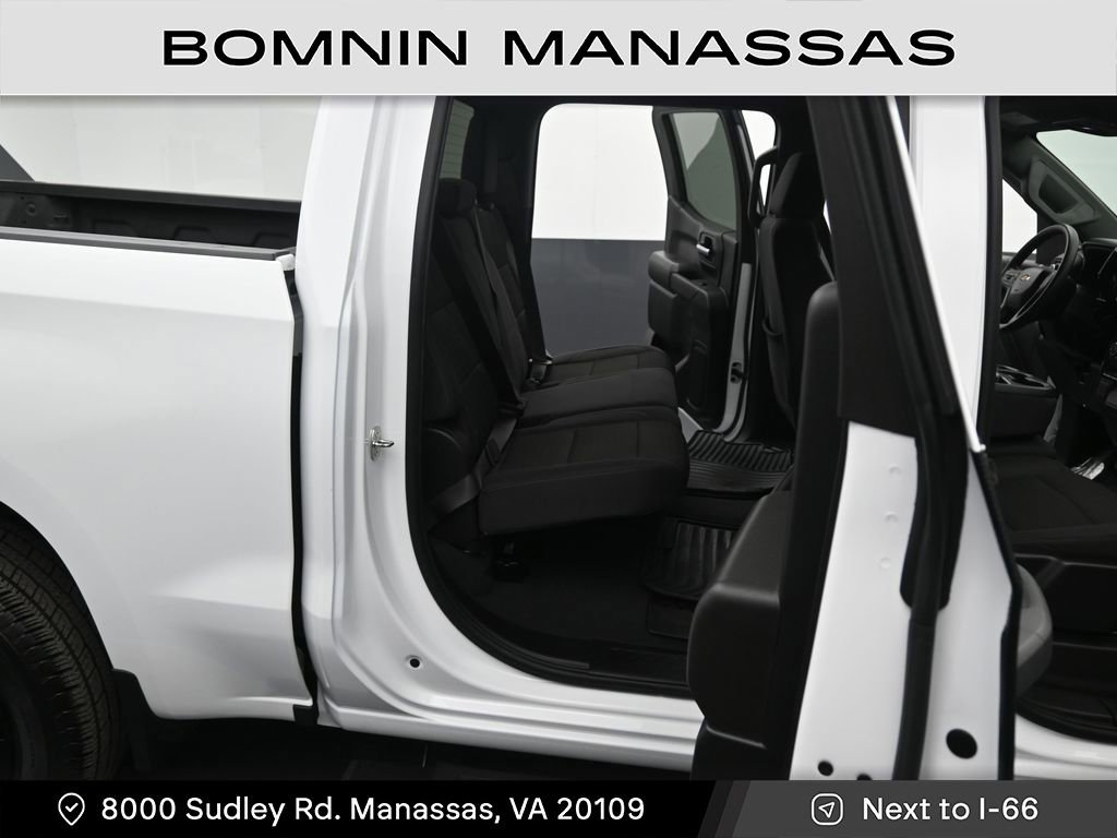 Used 2023 Chevrolet Silverado 1500 Custom image 9