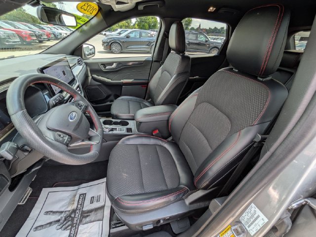 Certified 2023 Ford Escape ST-Line w/ Tech Pack #1 AWD/4WD image 7