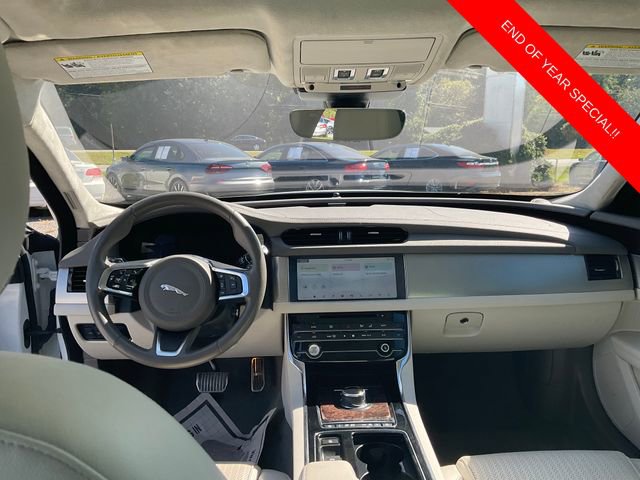 Used 2019 Jaguar XF Prestige image 15
