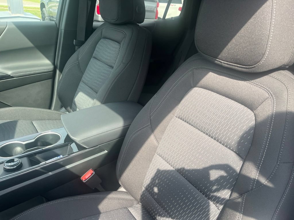 New 2027 Chevrolet Equinox LT FWD image 13