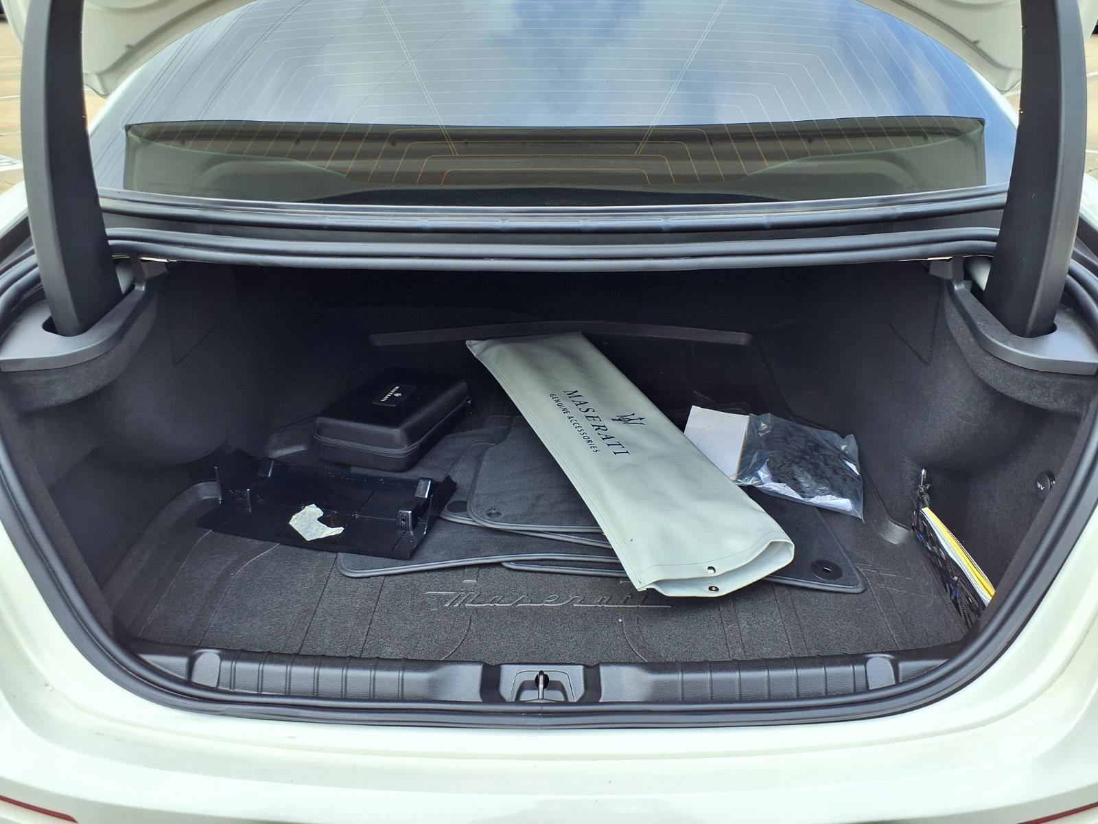 Used 2022 Maserati Ghibli Modena RWD image 22