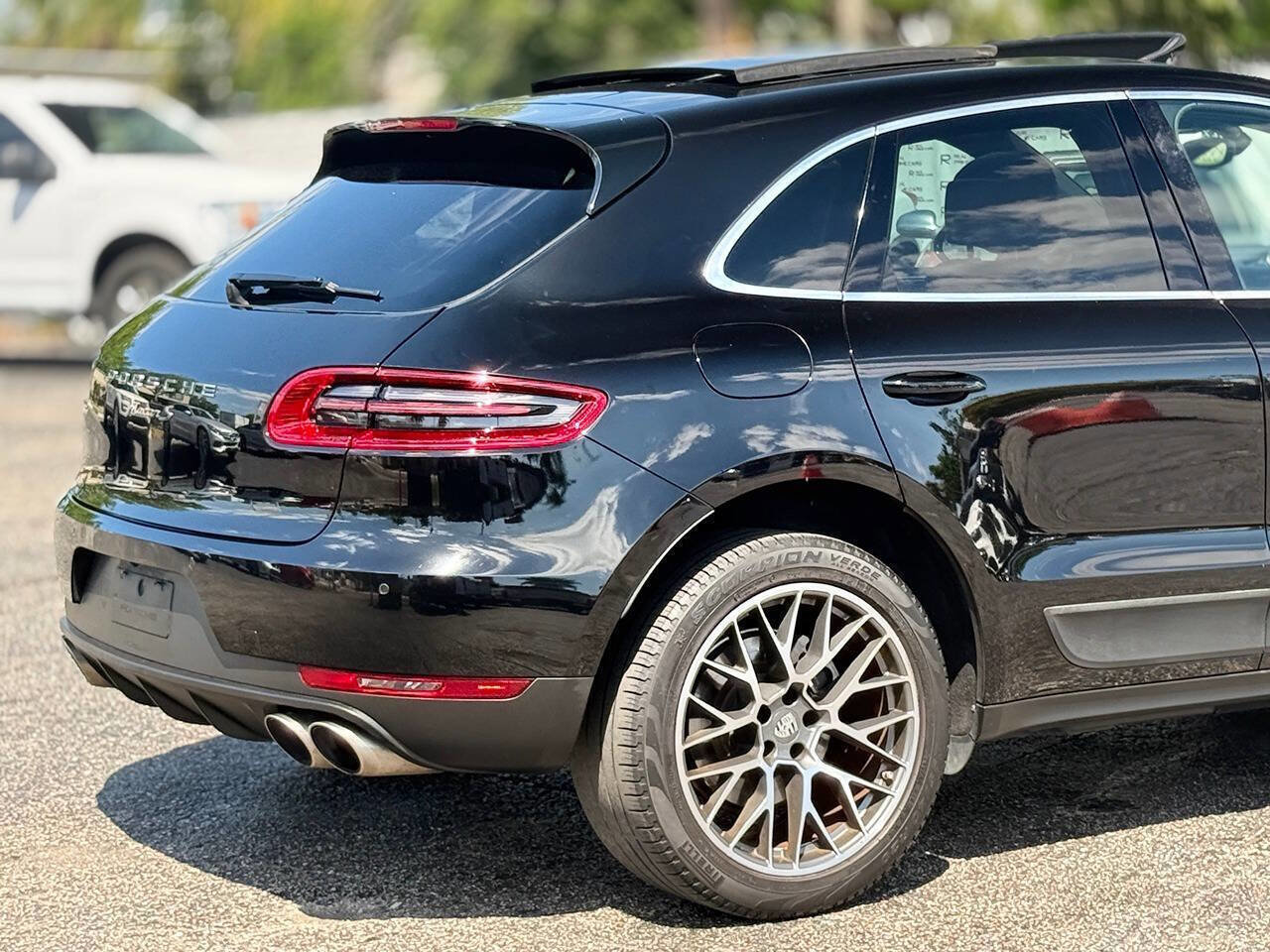 Used 2015 Porsche Macan S AWD/4WD image 9