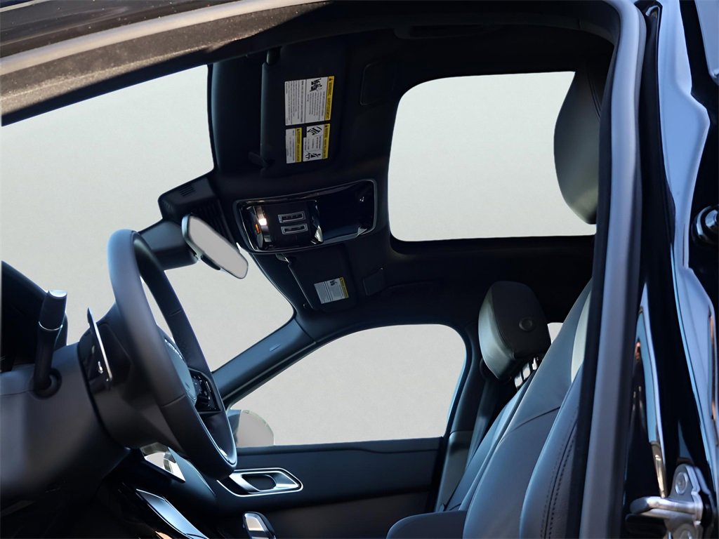 New 2026 Land Rover Range Rover Velar Dynamic SE image 38