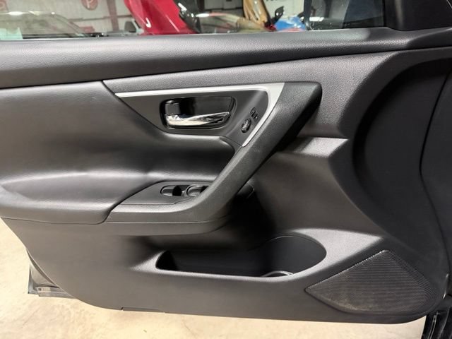 Used 2016 Nissan Altima 2.5 S w/ Power Driver Seat Package FWD image 19