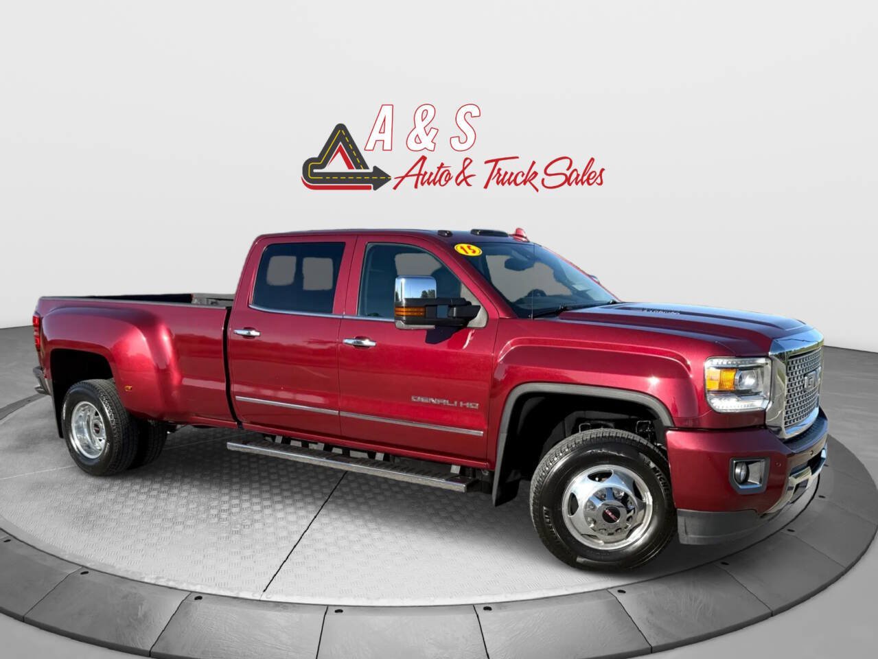 Used 2015 GMC Sierra 3500 Denali w/ Duramax Plus Package AWD/4WD image 1